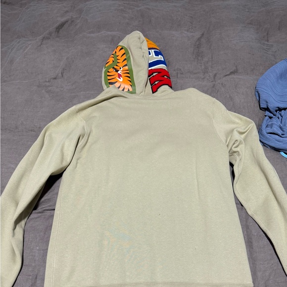 A Bathing Ape hoodie - Picture 5 of 10